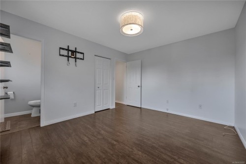 3236 Cedar Hill Rd, Saanich, BC 