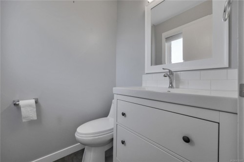 3236 Cedar Hill Rd, Saanich, BC 