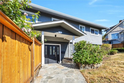 3236 Cedar Hill Rd, Saanich, BC 