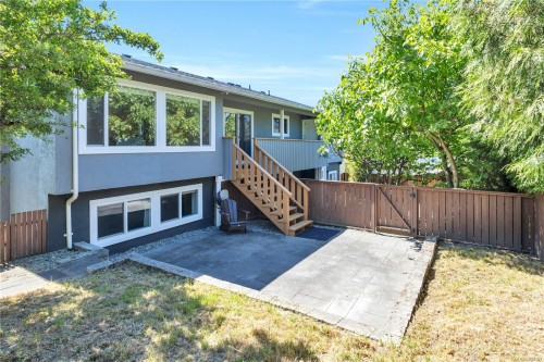 3236 Cedar Hill Rd, Saanich, BC 