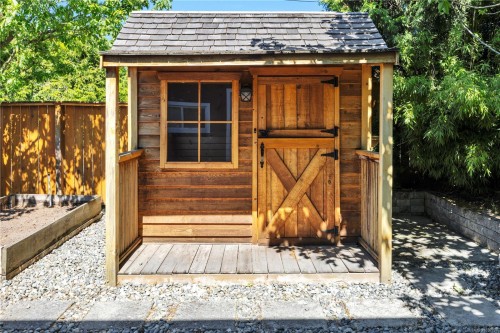 3236 Cedar Hill Rd, Saanich, BC 