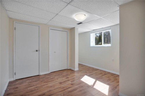 3236 Cedar Hill Rd, Saanich, BC 