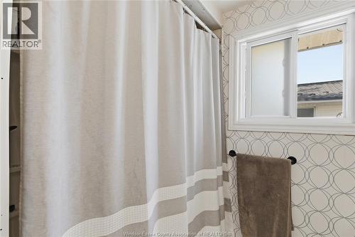 367 Genevieve, Windsor, ON 
