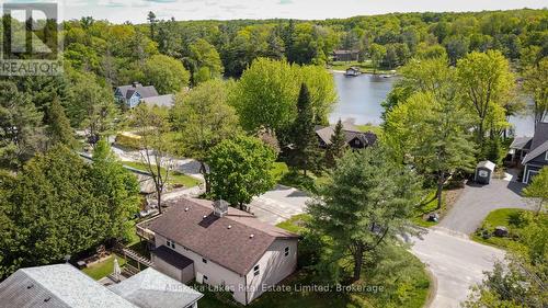 11 Harris Street, Muskoka Lakes (Medora), ON 