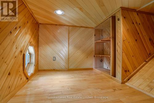 11 Harris Street, Muskoka Lakes (Medora), ON 