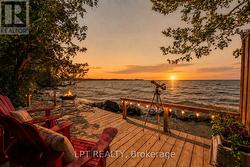 293 HEDGE ROAD Georgina, ON L0E 1R0