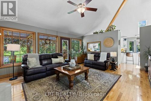 Living Room - 293 Hedge Road, Georgina, ON 