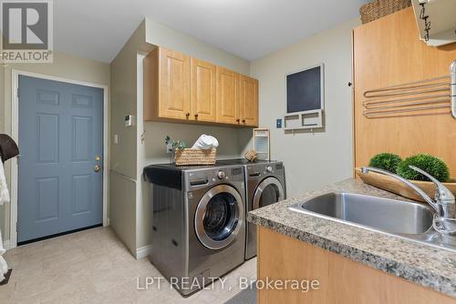 Main Level Laundry - 293 Hedge Road, Georgina, ON 