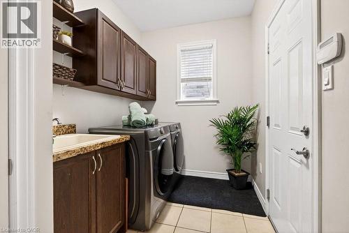 7 Summerwind Drive, Hamilton, ON 