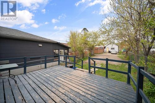 305 Weir Street N, Hamilton, ON 
