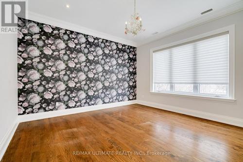 2 Poplar Drive, Richmond Hill, ON 