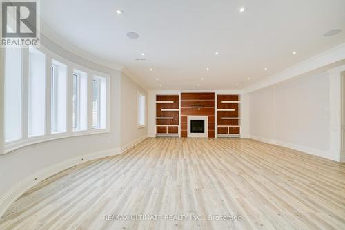 2 Poplar Drive, Richmond Hill, ON 