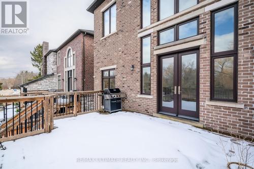 2 Poplar Drive, Richmond Hill, ON 