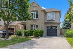 258 SOUTH LEAKSDALE CIRCLE  London South (South U), ON N6M 1K3