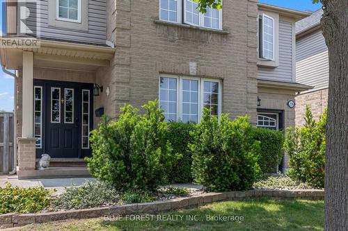 258 South Leaksdale Circle, London South (South U), ON 