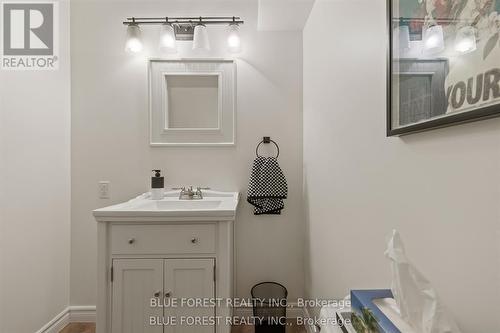 258 South Leaksdale Circle, London South (South U), ON 