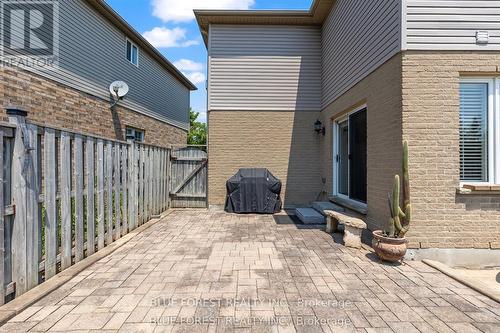 258 South Leaksdale Circle, London South (South U), ON 