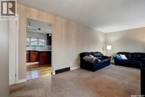 2225 Easthill, Saskatoon, SK 