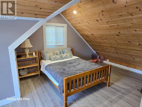 71 Falls Bay Road, Kawartha Lakes (Bobcaygeon), ON 