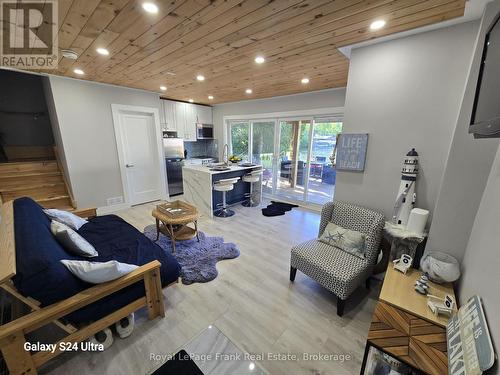 71 Falls Bay Road, Kawartha Lakes (Bobcaygeon), ON 