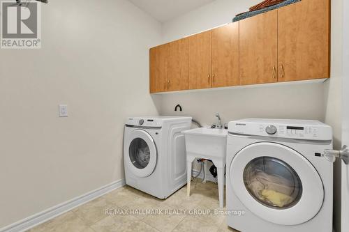 Main floor laundry. - 151 Charlie'S Lane, Ottawa, ON 