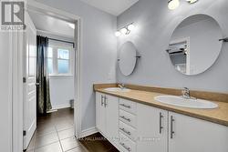 5pce en-suite perfect for in-laws or guests. - 