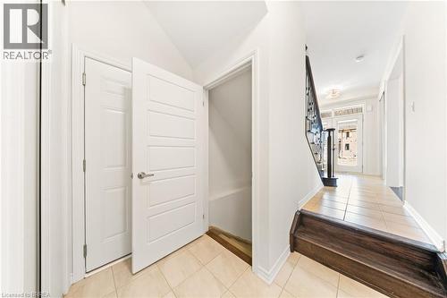 1 Bee Crescent, Brantford, ON 