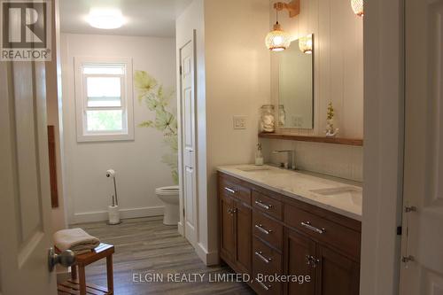 Front house bathroom double sinks - 42445 John Wise Line, Central Elgin, ON 