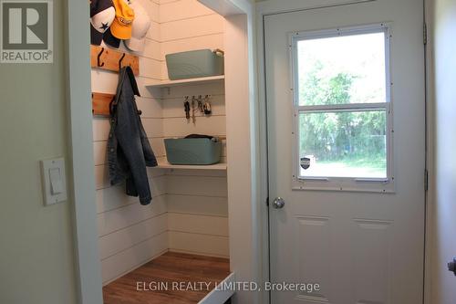 Front house side door entry - 42445 John Wise Line, Central Elgin, ON 