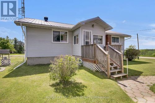 929 MUNRO DRIVE  Mcnab/Braeside, ON K7S 3G8