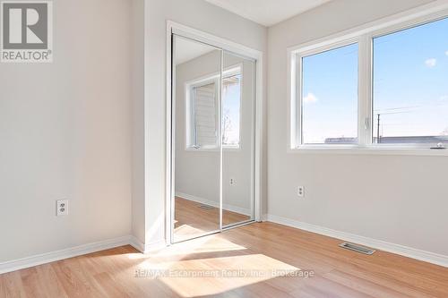 4832 Capri Crescent, Burlington (Alton), ON 