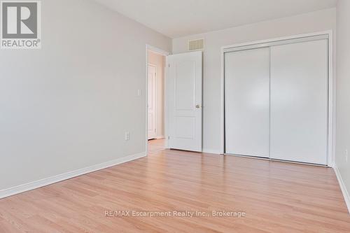 4832 Capri Crescent, Burlington (Alton), ON 