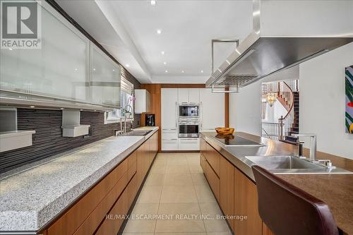 2203 Winding Woods Drive, Oakville, ON 