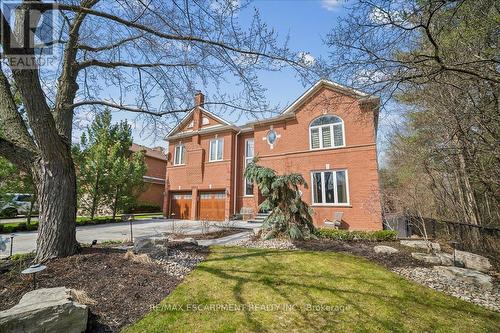 2203 Winding Woods Drive, Oakville, ON 