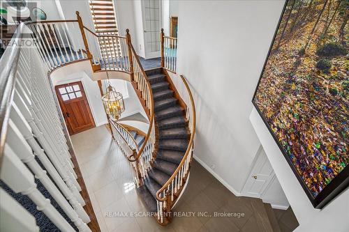 2203 Winding Woods Drive, Oakville, ON 