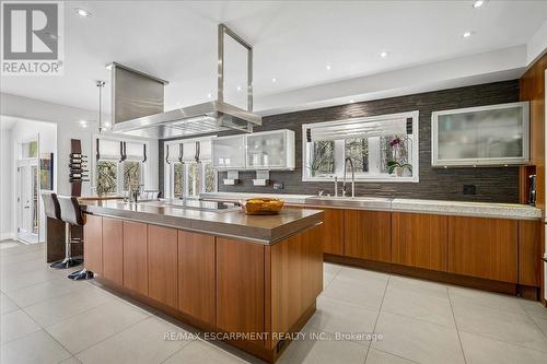 2203 Winding Woods Drive, Oakville, ON 