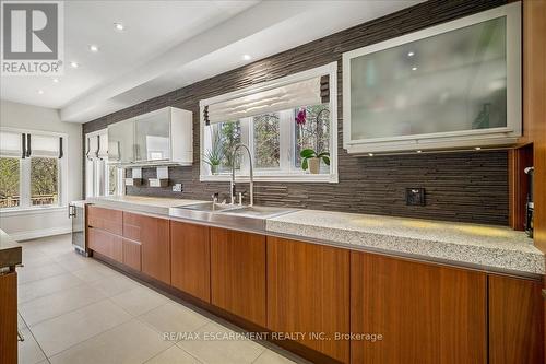 2203 Winding Woods Drive, Oakville, ON 