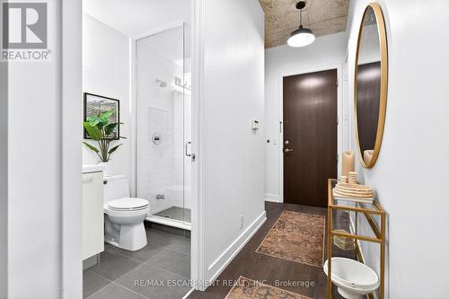 Front Hall - 806 - 399 Adelaide Street W, Toronto, ON 