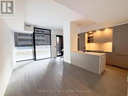 TH10 - 55 CHARLES STREET E Toronto, ON M4Y 0J1