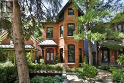 426 ONTARIO STREET  Toronto, ON M5A 2W1