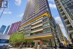 404 - 8 CHARLOTTE STREET Toronto, ON M5V 0K4