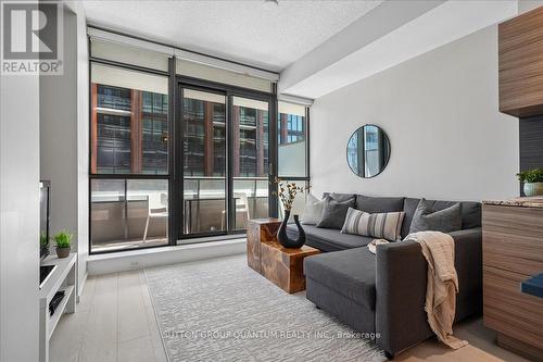 404 - 8 Charlotte Street, Toronto, ON - Indoor