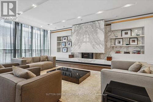 404 - 8 Charlotte Street, Toronto, ON - Indoor