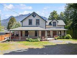 1075 3RD AVENUE|Hope  Hope, BC V0X 1L0