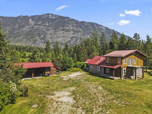 630 Canyon Lister Road, Canyon, BC 