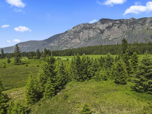 630 Canyon Lister Road, Canyon, BC 