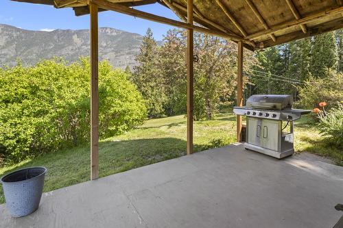 630 Canyon Lister Road, Canyon, BC 