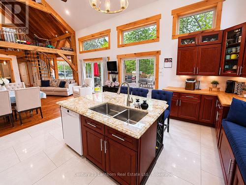 1045 Carnahan Lane, Frontenac (Frontenac Centre), ON 