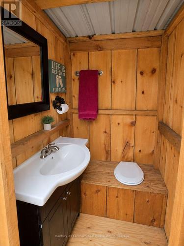 1045 Carnahan Lane, Frontenac (Frontenac Centre), ON 
