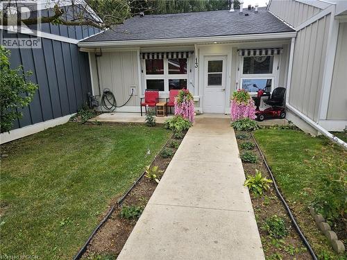 13 SISTER VARGA Terrace  Hamilton, ON L9B 1T8